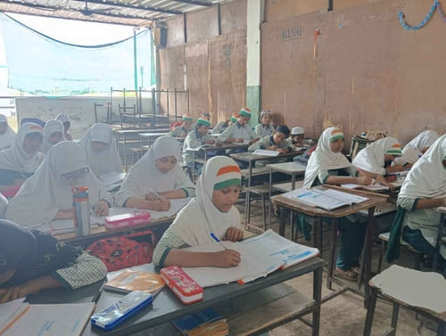 New Buildind And Students